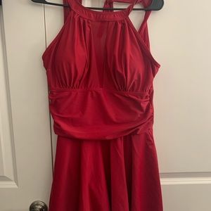 NEW Woman’s Skirted Tummy Control Bathing Suit